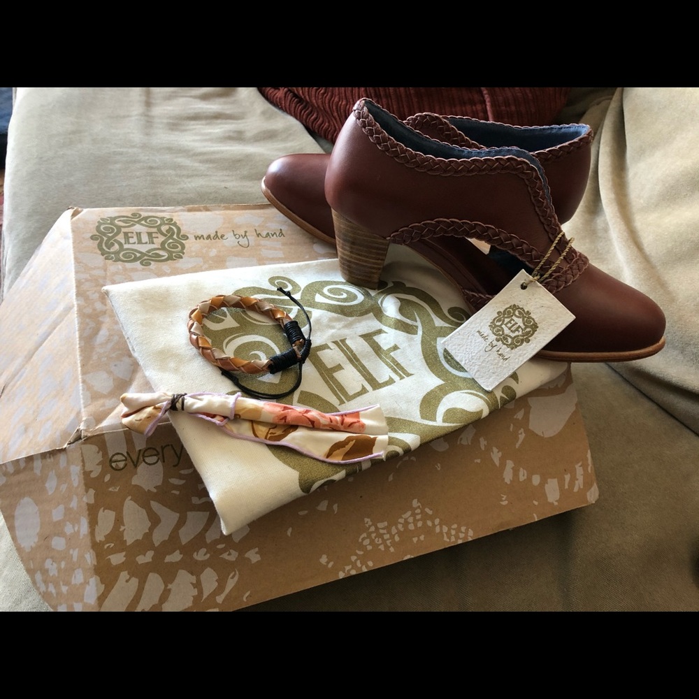 Brand new in box handmade Elf leather shoes